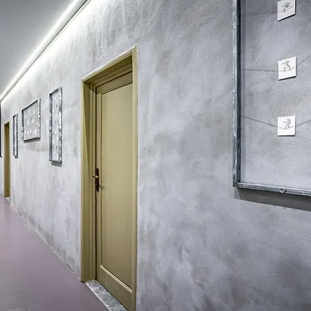 Mama's Guest house *